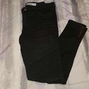 Black Skinny Jeans!